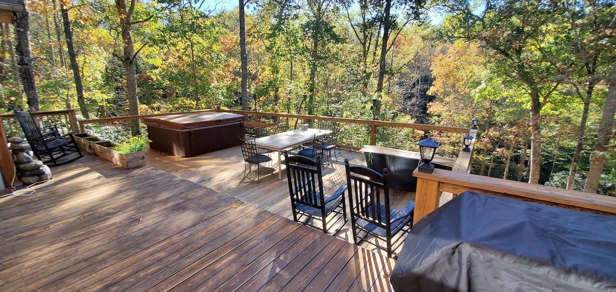 Deck panorama with fall foliage